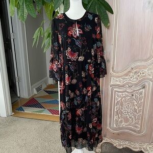 Sara Campbell Floral Dress with 3/4 Bell Sleeves